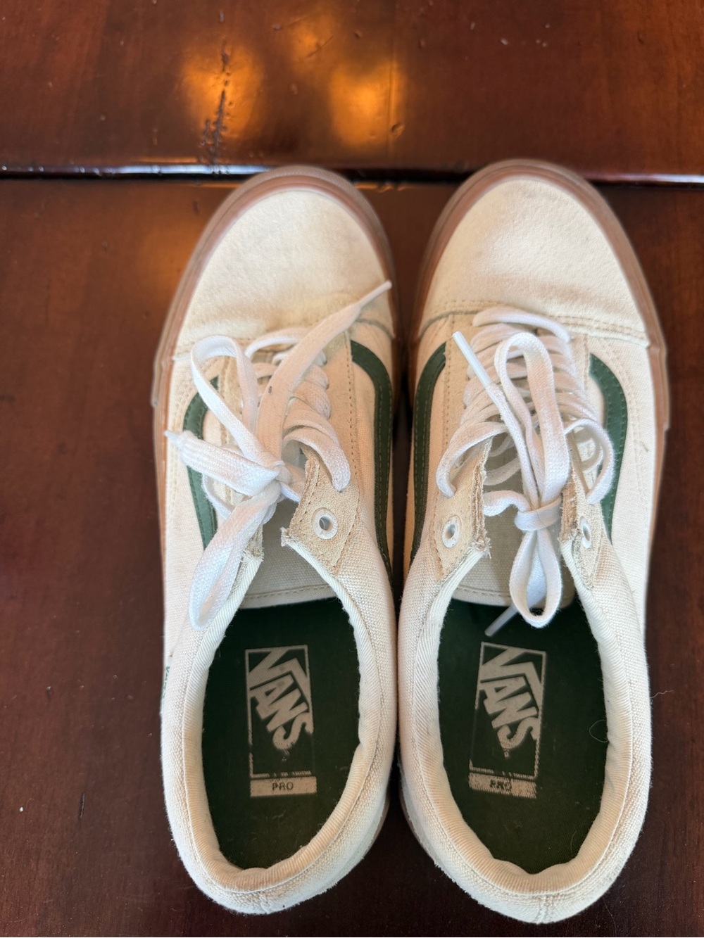 Vans Kids Low-Top Canvas Sneakers in Cream with Green Stripe